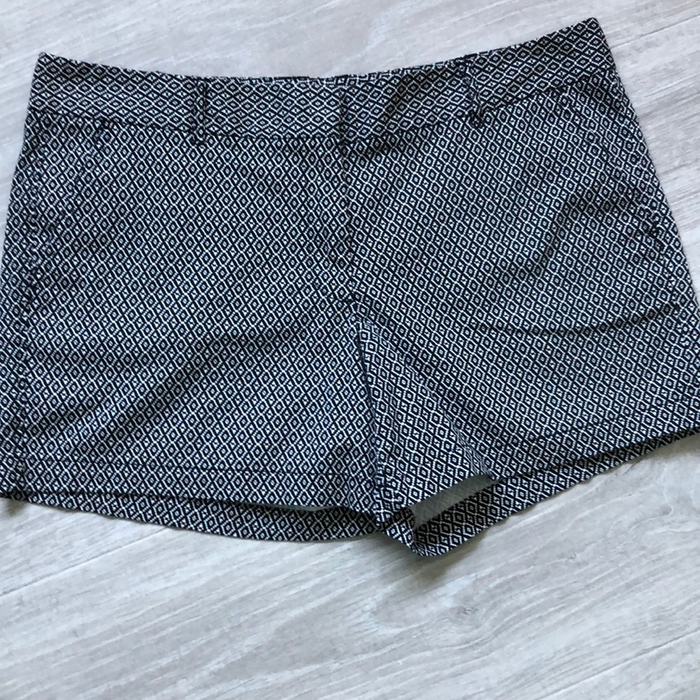 Land’N Sea Woman’s Casual Shorts size 16